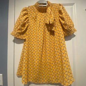 Yellow Gracia blouse with unique details - NWT - M